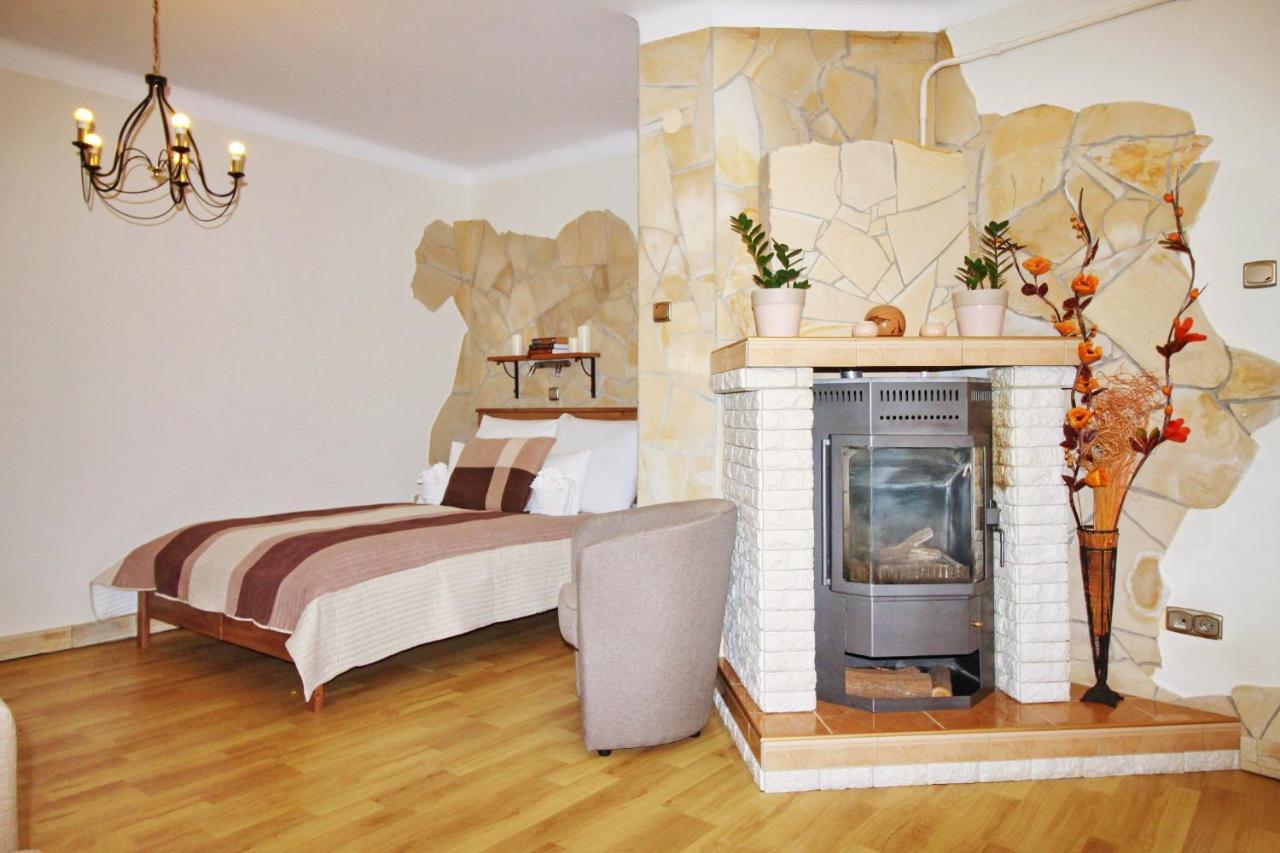 Cosy Castle Apartment Budapest Exterior foto