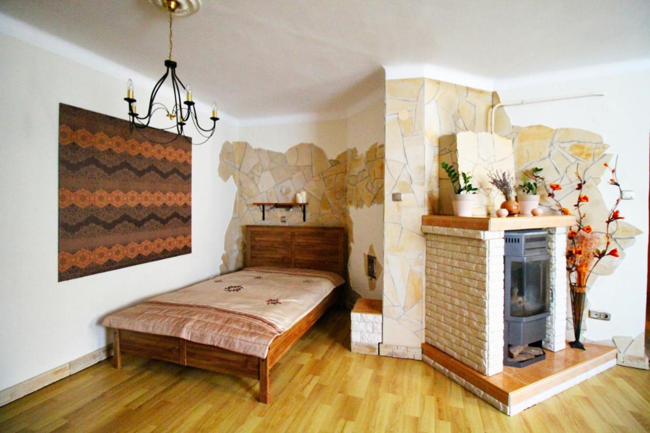 Cosy Castle Apartment Budapest Exterior foto