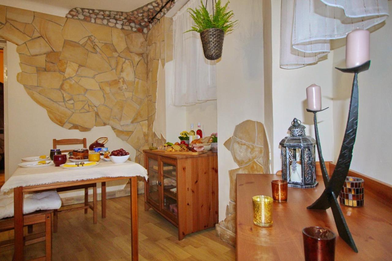 Cosy Castle Apartment Budapest Exterior foto