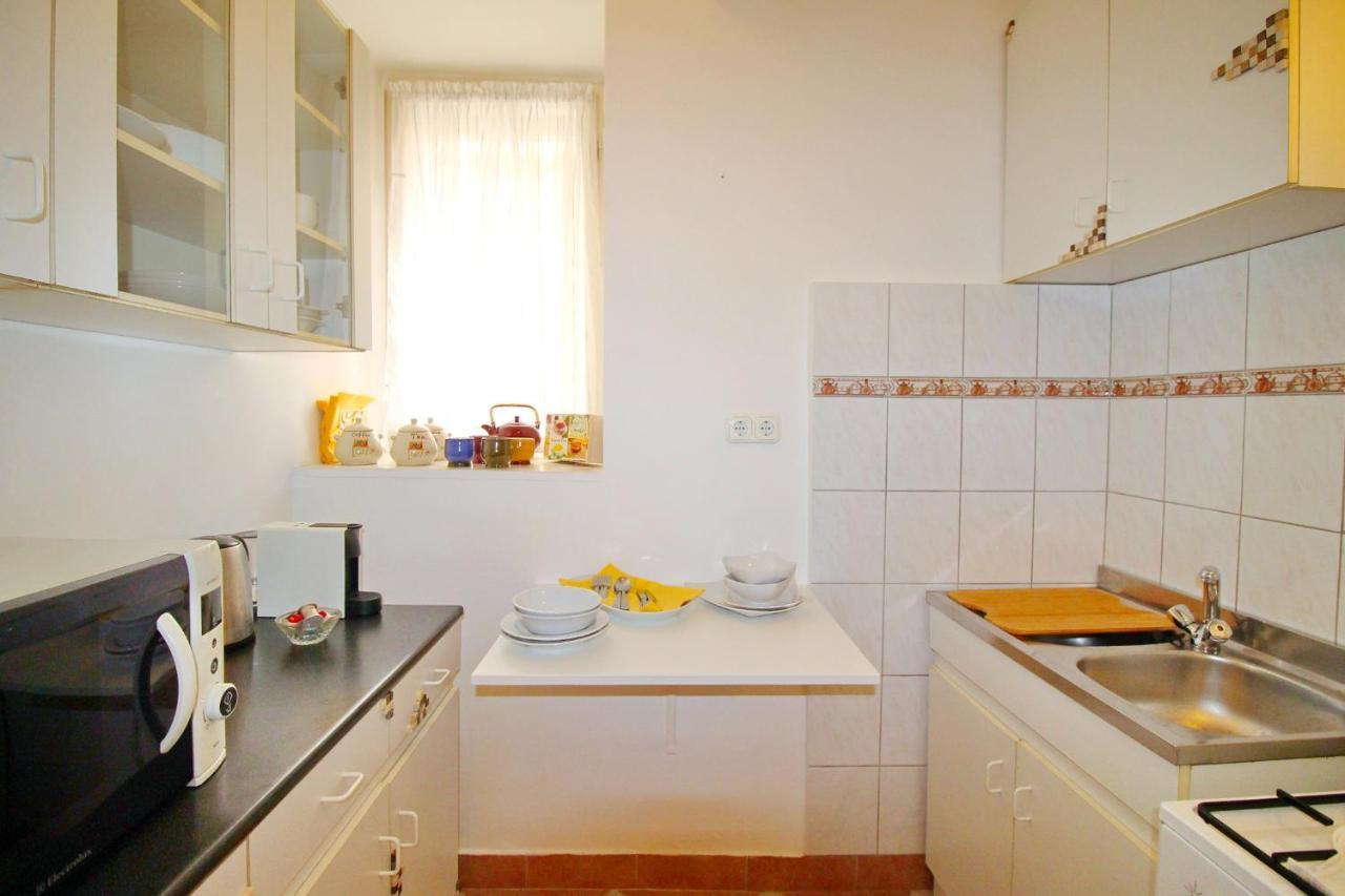 Cosy Castle Apartment Budapest Exterior foto