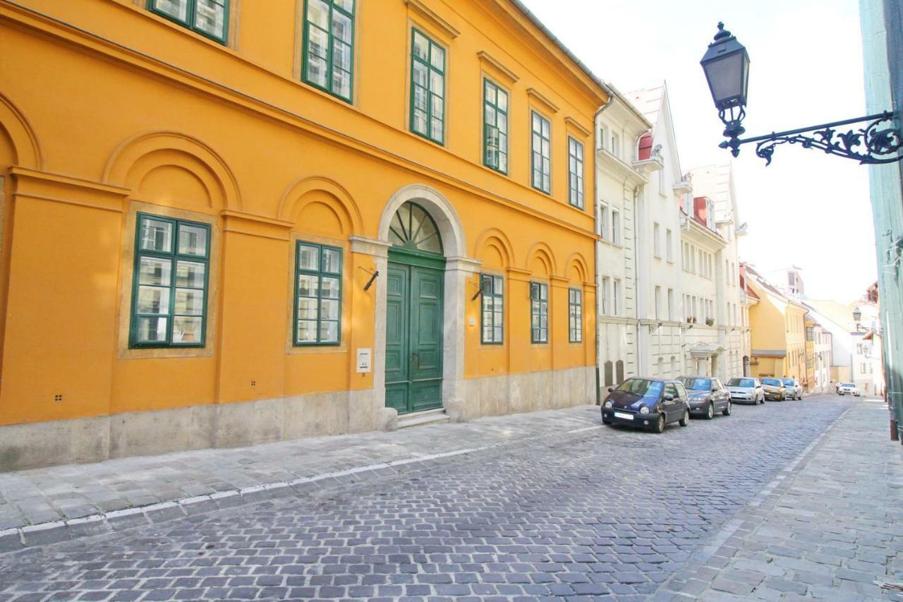 Cosy Castle Apartment Budapest Exterior foto